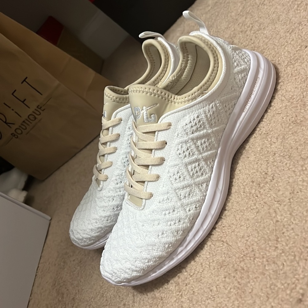 APL shoes Women's TechLoom Phantom
